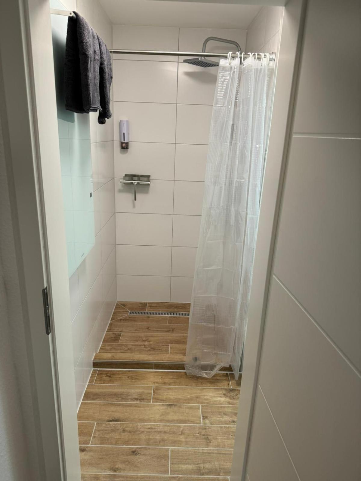 Studio Zimmer In Innenstadt كارلسروه المظهر الخارجي الصورة